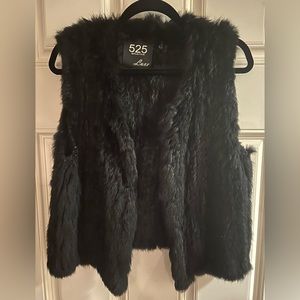 525 Rabbit Fur Vest with Rabbit Fur in Black